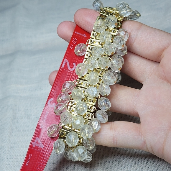 Vintage Cha Cha Beaded Bracelet Stretchy Gold Tone Crystal Charms - Picture 8 of 8